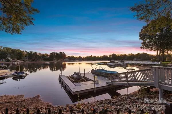 Cornelius, NC 28031,17701 Springwinds DR