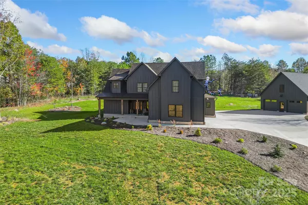 Nebo, NC 28761,284 Bent Creek RD