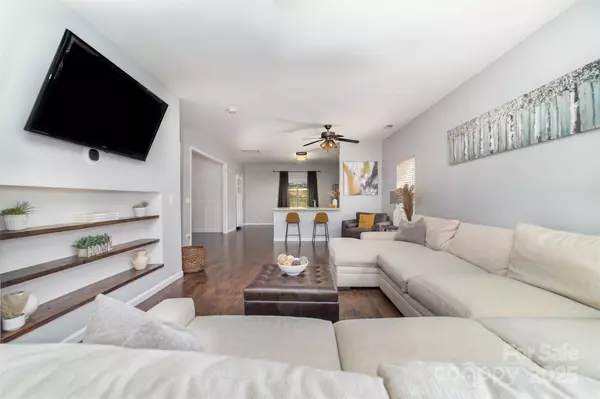 Charlotte, NC 28215,3407 Charterhall LN