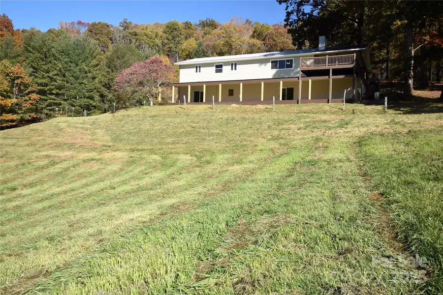 316 Messer RD, Waynesville, NC 28786