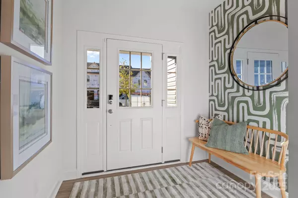 Charlotte, NC 28216,7708 Ethora WAY #4