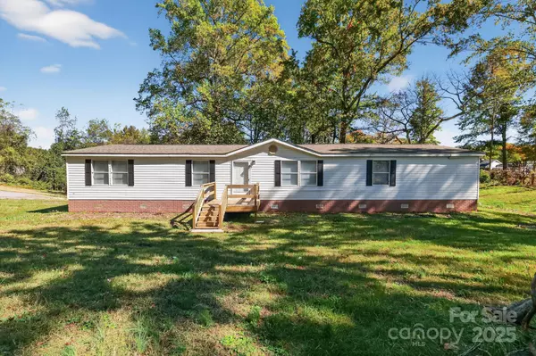 Mount Holly, NC 28120,3802 Hickory Grove RD