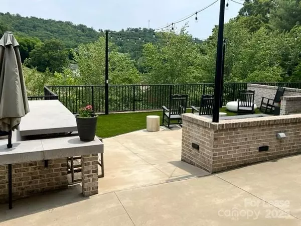 Asheville, NC 28801,55 S Market ST #409