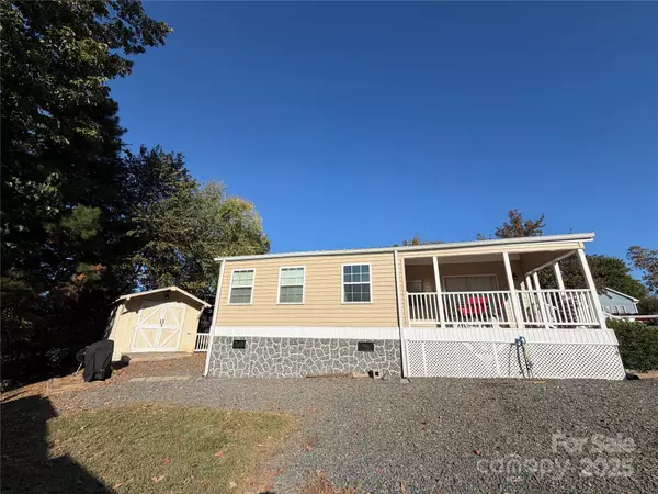 New London, NC 228127,104 Hummingbird DR