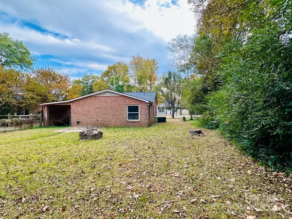 Kannapolis, NC 28083,2121 Middale ST