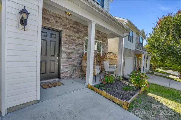 Charlotte, NC 28262,14312 Evening Flight LN