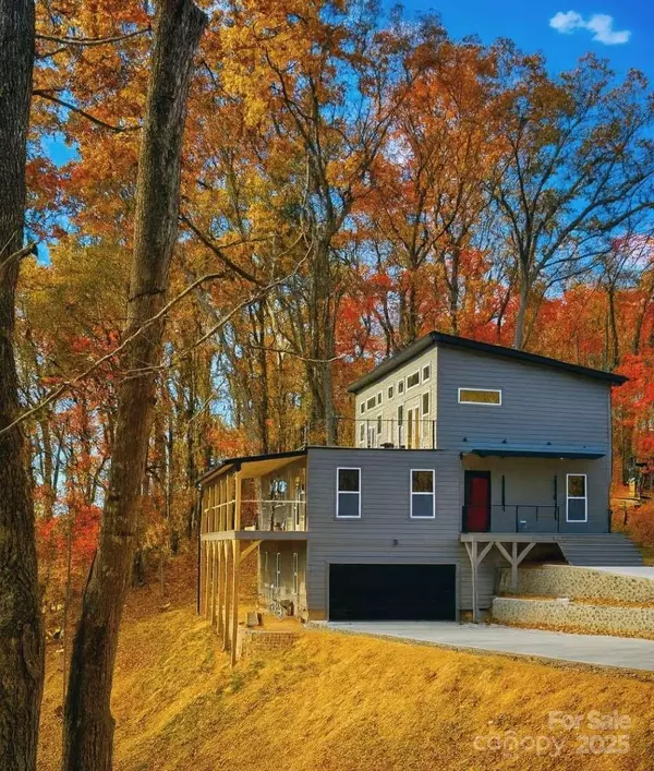 331 Silent Forest DR, Canton, NC 28716