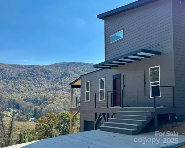 Canton, NC 28716,331 Silent Forest DR