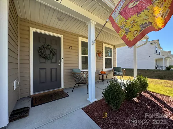 Cherryville, NC 28021,327 Dellinger RD