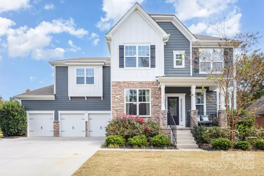 1556 Prickly LN, Waxhaw, NC 28173