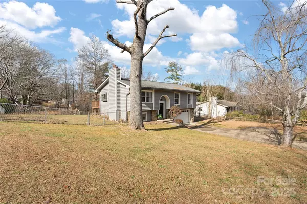 Asheville, NC 28803,67 Overlook RD