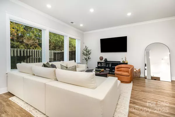 Cornelius, NC 28031,8014 Houser ST