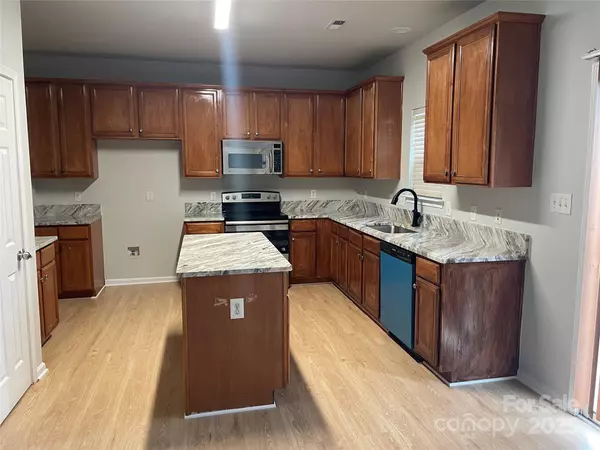 Charlotte, NC 28213,7027 Napton CT