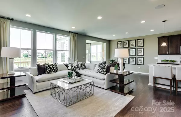 Lancaster, SC 29720,7556 Pedigree CIR #181