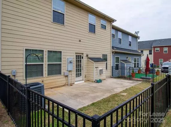 Charlotte, NC 28208,2415 Alyssa LN