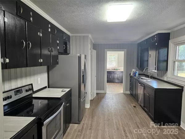 Mooresville, NC 28115,1196 Shearers RD