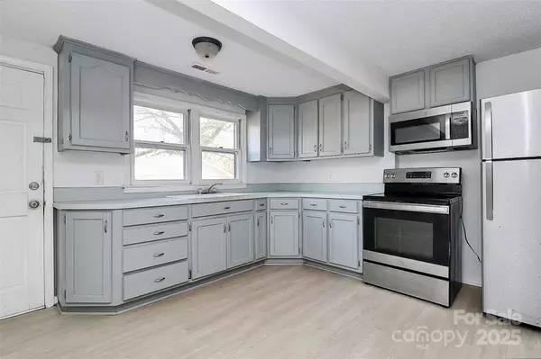 Gastonia, NC 28052,606 N Vance ST