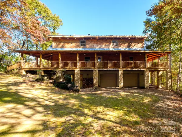 Brevard, NC 28712,212 Jayhawk LN