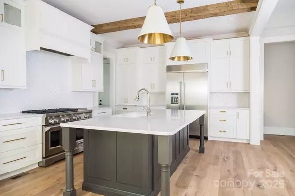 Davidson, NC 28036,17818 River Ford DR