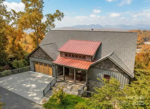 9 Soaring Hawk VW, Asheville, NC 28804