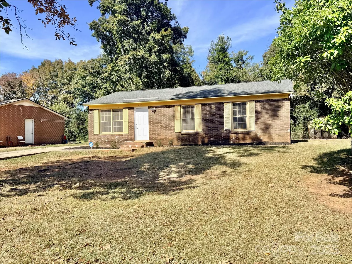 Rock Hill, SC 29730,987 Pebble RD
