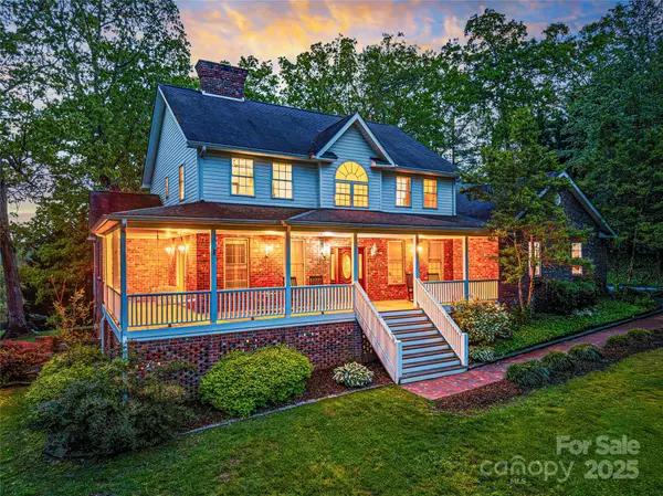 48 Sherry LN, Leicester, NC 28748