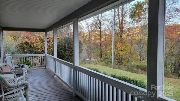 Burnsville, NC 28714,10 Blossom DR