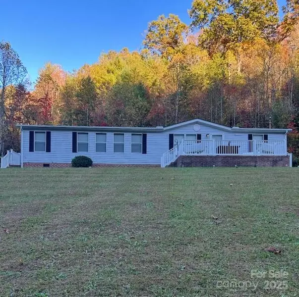 4606 N Bear Creek RD, Marshall, NC 28753
