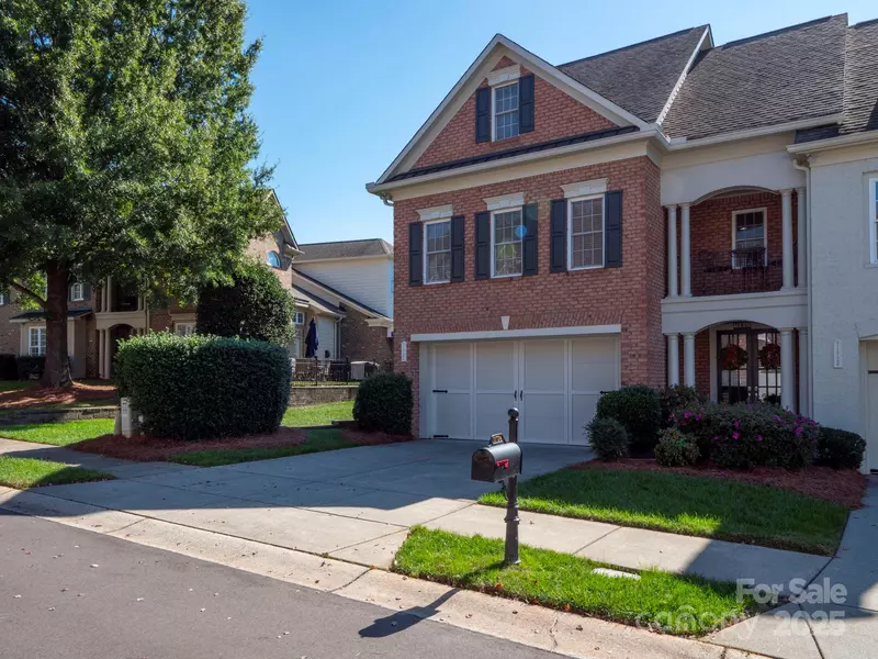 11724 Easthampton CIR, Charlotte, NC 28277