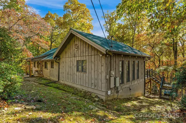 Hendersonville, NC 28792,499 E Poplar DR