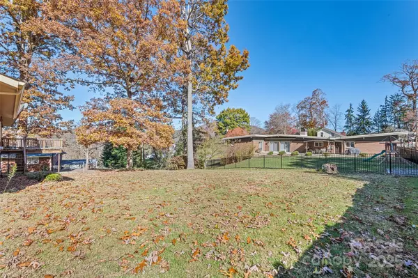 Clyde, NC 28721,180 Oak Park DR