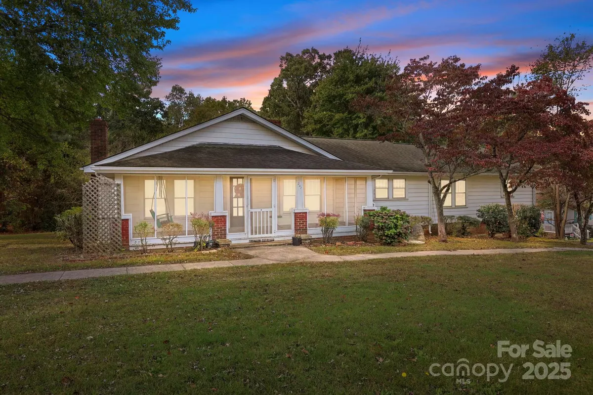 New London, NC 28127,247 N Main ST