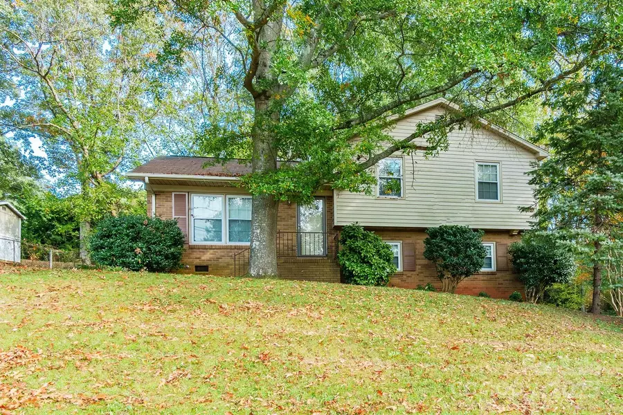 1874 Ballard DR, Gastonia, NC 28054