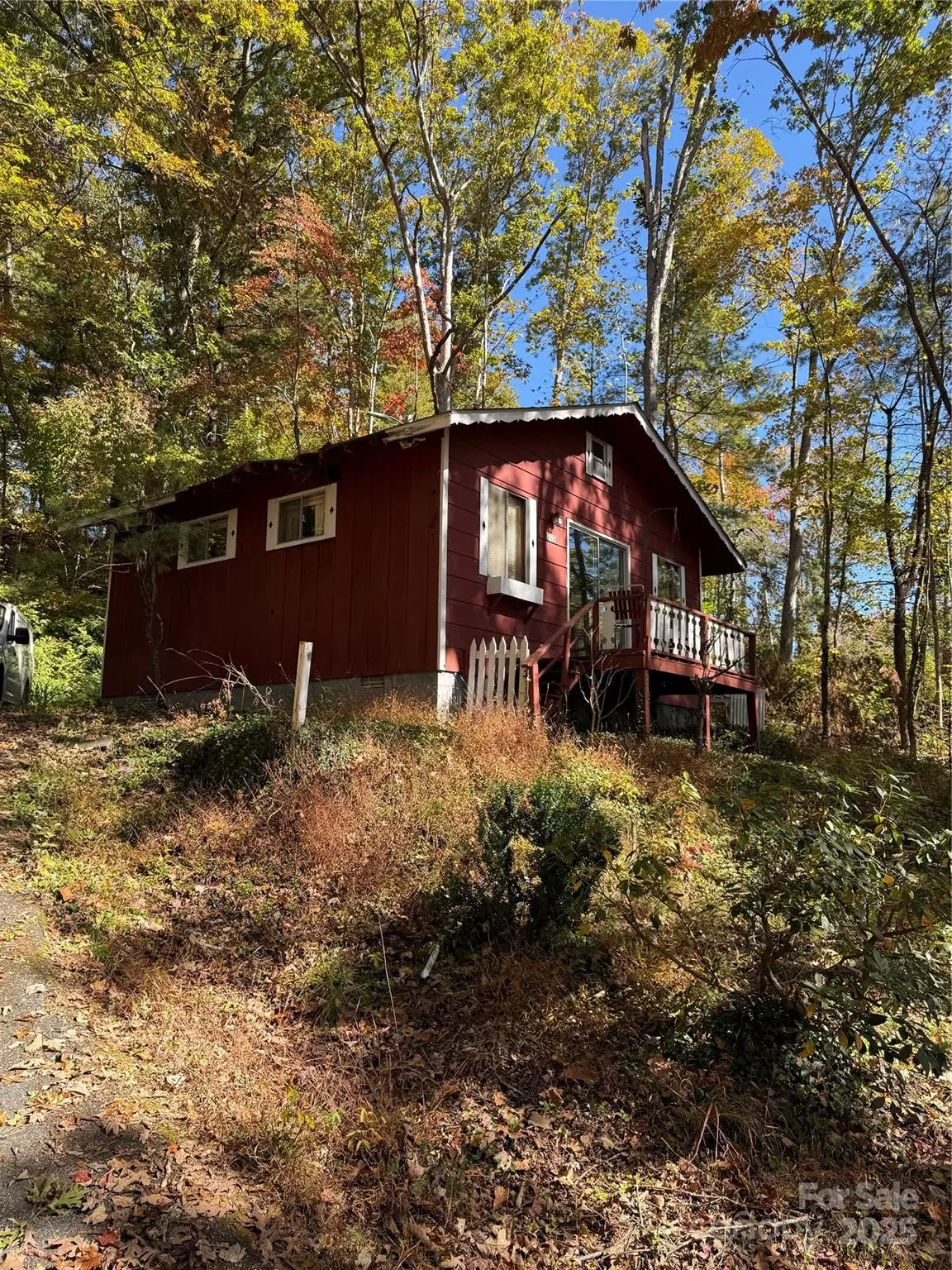 Hendersonville, NC 28791,202 Lyndhurst DR