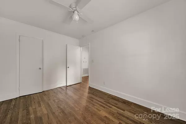 Gastonia, NC 28052,931 Jackson ST