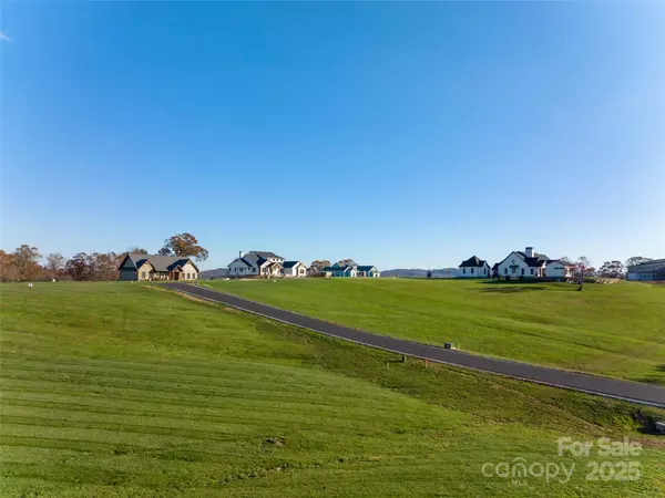 Mills River, NC 28759,265 Majestic Ridge RD #61