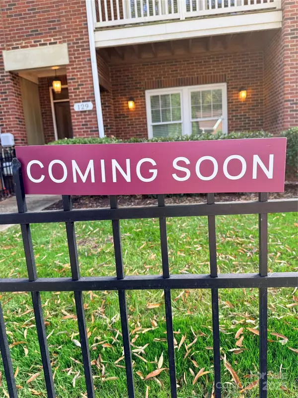 129 Grandin RD, Charlotte, NC 28208