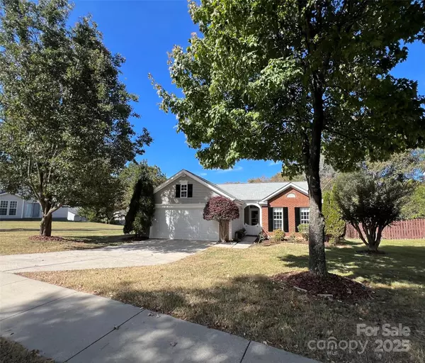 Charlotte, NC 28216,1603 Oakdale Green DR
