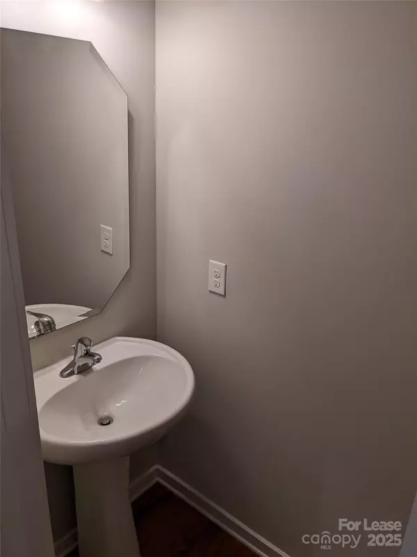 Charlotte, NC 28269,12751 Livengood LN