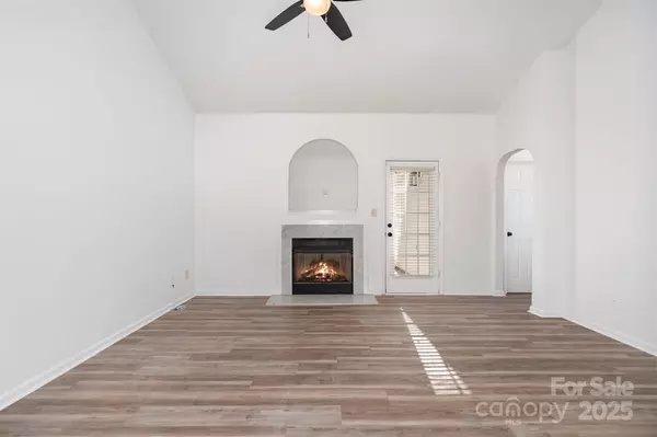 Charlotte, NC 28213,6212 Derryfield DR