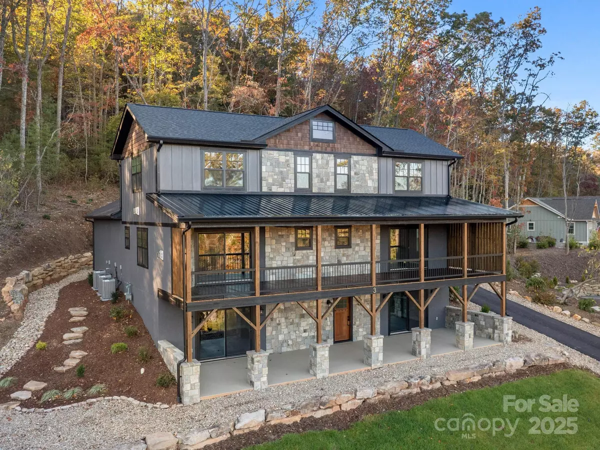 Fairview, NC 28730,3 Erin Glen CT