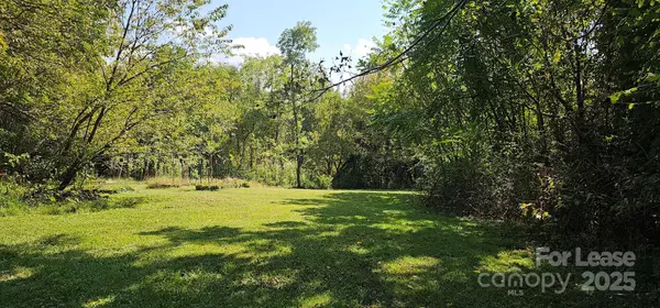 Asheville, NC 28806,75 Oak Hill DR