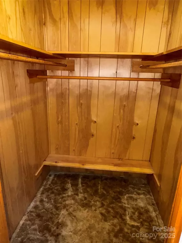 Charlotte, NC 28216,5424 Beam Lake DR