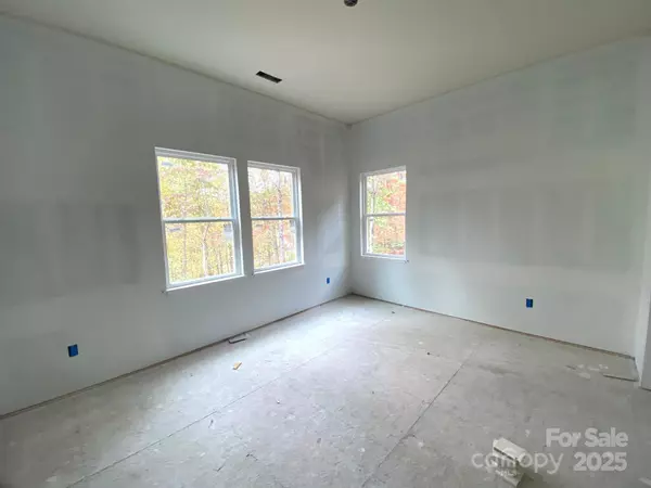 Hendersonville, NC 28791,296 Carriage Summitt WAY