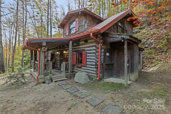 Waynesville, NC 28785,12 Victoria Rose LN