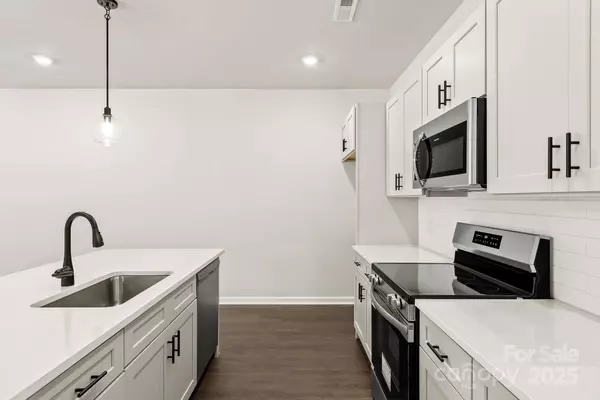 Charlotte, NC 28208,3102 Markland DR