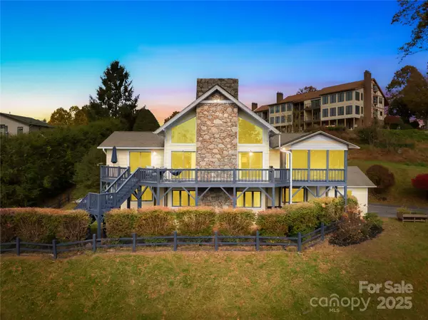 Hendersonville, NC 28739,4305 Laurel Park HWY