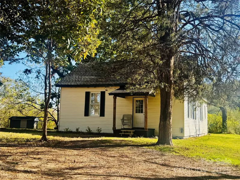 124 Smoke stack LN, Statesville, NC 28625