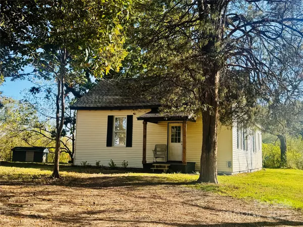 124 Smoke stack LN, Statesville, NC 28625