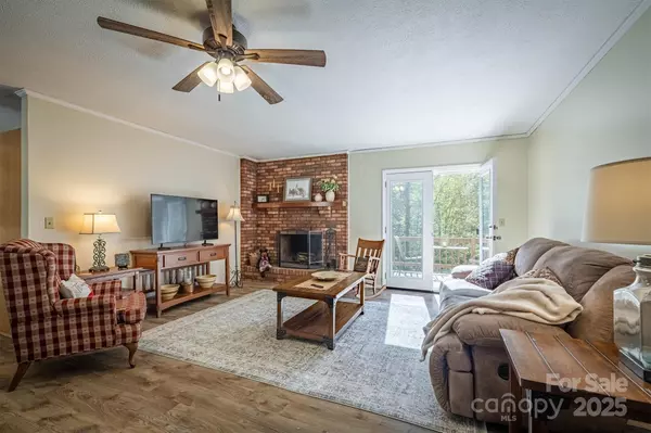 2511 Zacks Farm RD, Lenoir, NC 28645